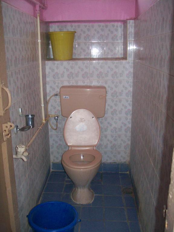 האמפי Shambhu Guest House מראה חיצוני תמונה